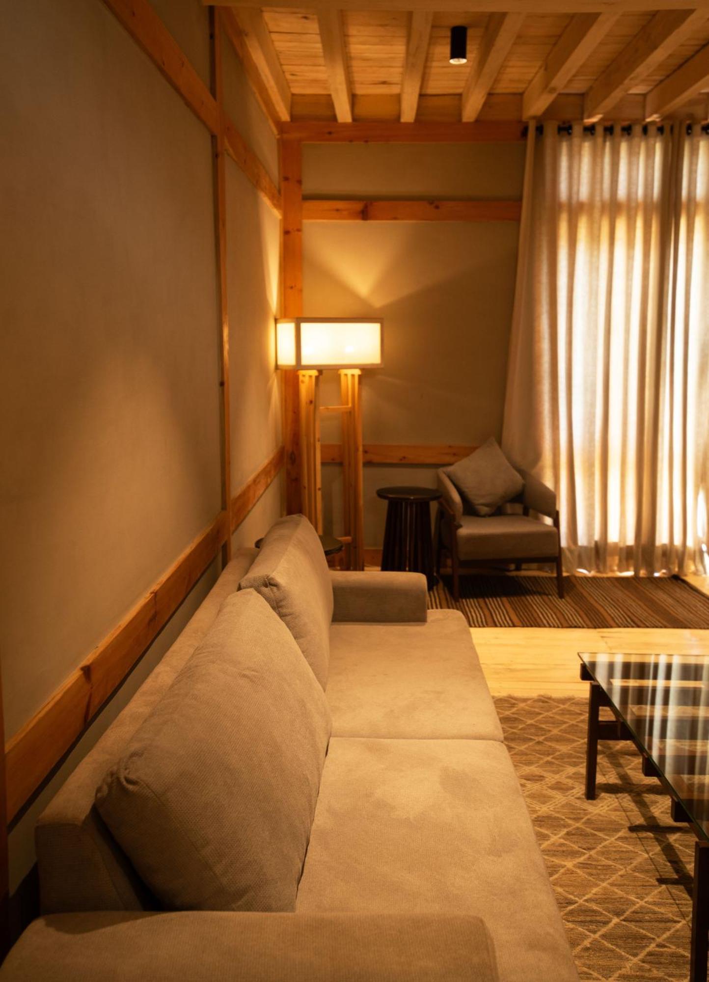The Rihla Hunza - Managed By Luxus Hotel Karimabad  ภายนอก รูปภาพ